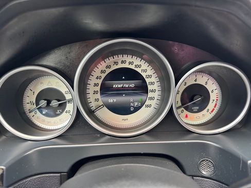 Used 2016 Mercedes-Benz E 350 Sedan image 36