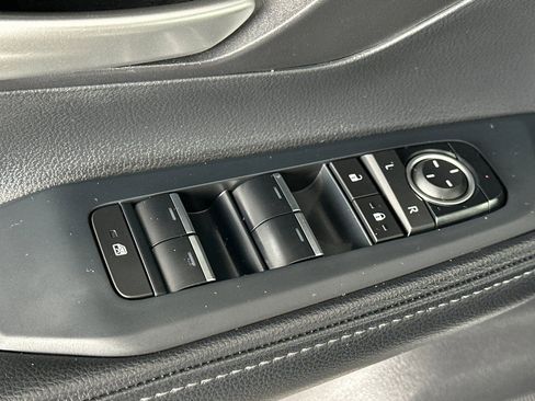 Used 2025 Toyota Grand Highlander FWD image 13