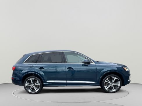 Used 2021 Audi Q7 3.0T Premium Plus w/ Premium Plus Package AWD/4WD image 10
