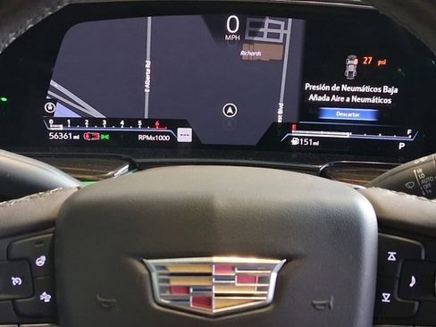 Used 2021 Cadillac Escalade Premium Luxury image 9