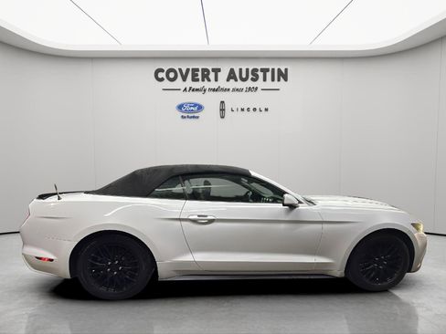 Used 2016 Ford Mustang Convertible image 6