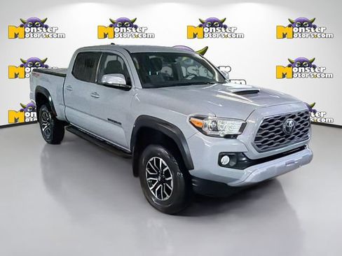 Used 2021 Toyota Tacoma image 3