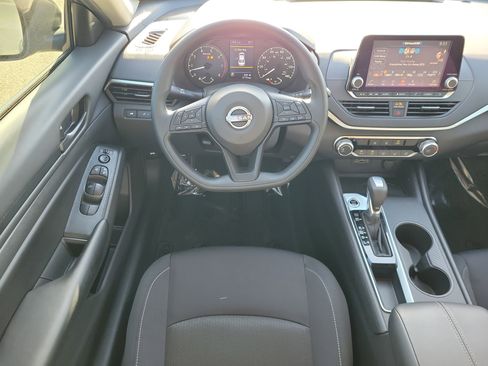 Certified 2025 Nissan Altima 2.5 S image 14