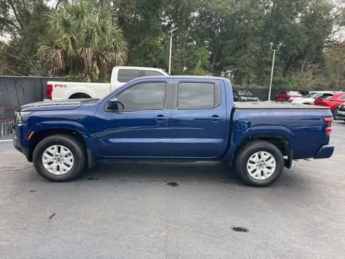 Used 2022 Nissan Frontier SV w/ Technology Package image 2