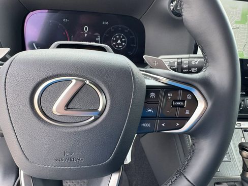 Used 2026 Lexus GX 550 w/ Accessory Package (2T) AWD/4WD image 37