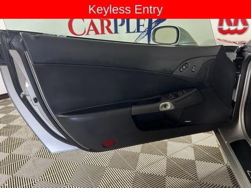 Used 2005 Chevrolet Corvette Coupe w/ Preferred Equipment Group RWD image 11