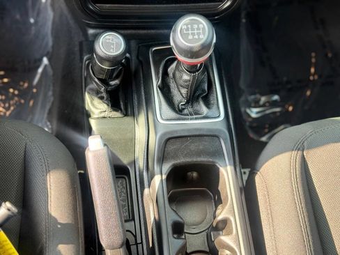 Used 2021 Jeep Wrangler Sport AWD/4WD image 18