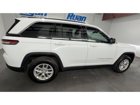 Used 2025 Jeep Grand Cherokee Laredo X w/ Luxury Tech Group I AWD/4WD image 9