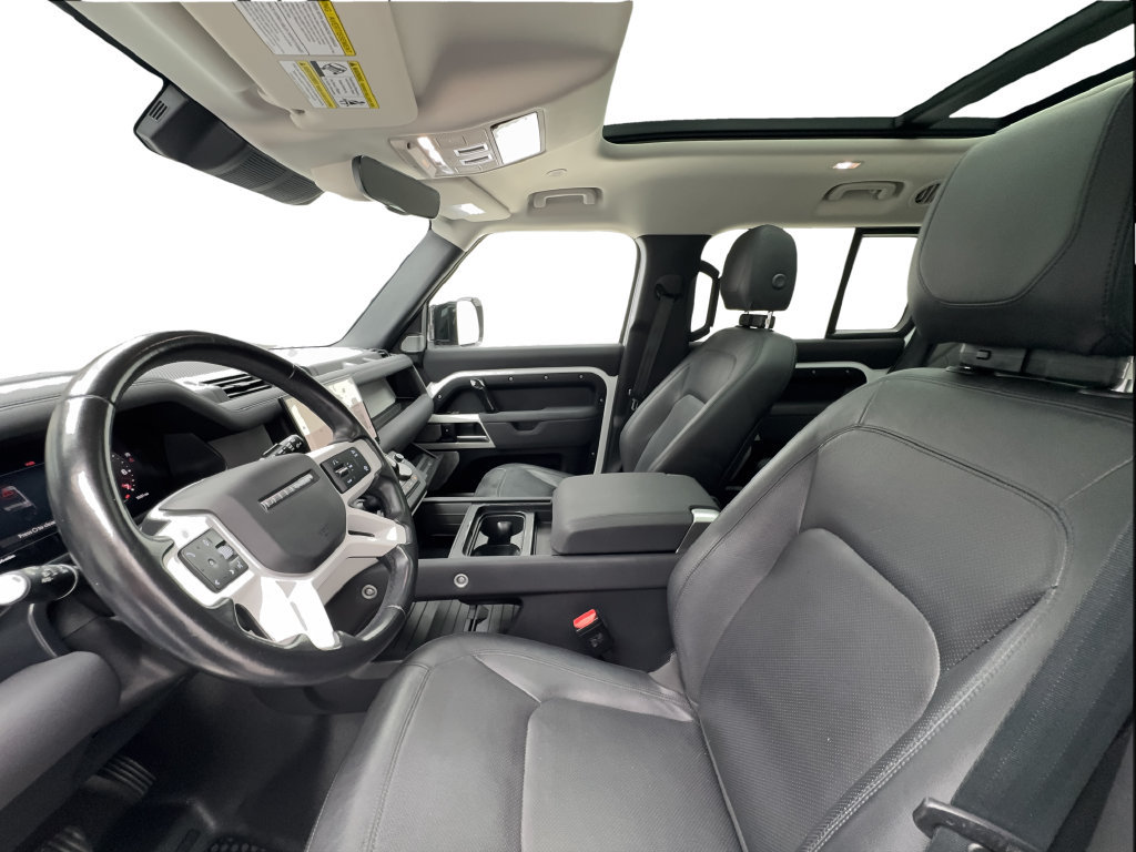 Used 2023 Land Rover Defender 130 SE AWD/4WD image 21