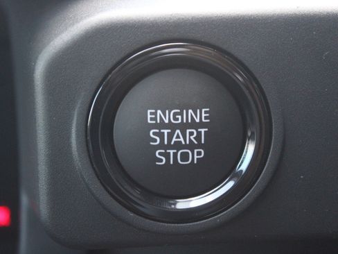Used 2026 Toyota Tacoma SR5 AWD/4WD image 5