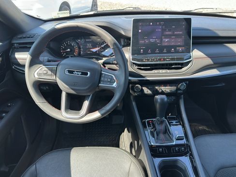 Used 2024 Jeep Compass Trailhawk AWD/4WD image 19