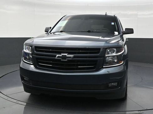 Used 2019 Chevrolet Suburban Premier AWD/4WD image 8