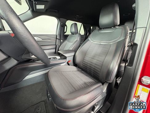 Certified 2025 Ford Explorer ST-Line w/ ST-Line Street Pack AWD/4WD image 17