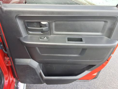 Used 2016 RAM 2500 Tradesman w/ Chrome Appearance Group image 23