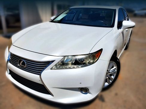 Used 2014 Lexus ES 350 w/ Premium Package FWD image 6