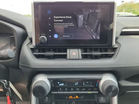 Used 2024 Toyota RAV4 LE FWD image 9