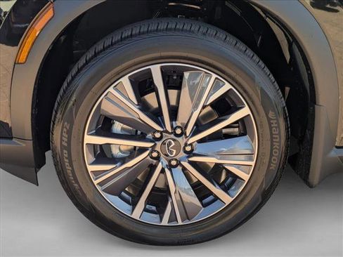 New 2026 INFINITI QX60 Luxe image 10