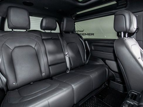 Used 2024 Land Rover Defender 90 Carpathian Edition image 16