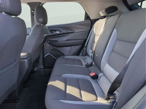 Used 2024 Chevrolet TrailBlazer LS image 31