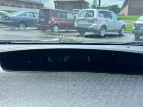 Used 2013 Toyota Prius Four image 27