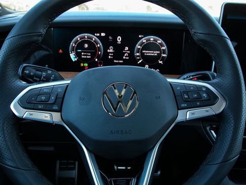 New 2026 Volkswagen Tiguan SEL R-Line image 16