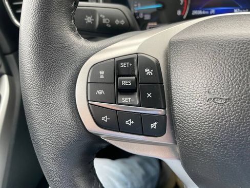 Used 2023 Ford Explorer XLT w/ Equipment Group 202A AWD/4WD image 23