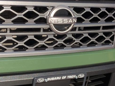 Used 2022 Nissan Frontier SV w/ SV Premium Package image 12