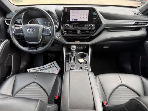 Used 2024 Toyota Highlander XSE AWD/4WD image 13
