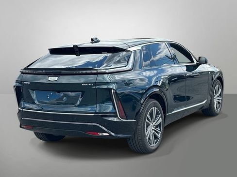 New 2026 Cadillac Lyriq Premium Luxury w/ LPO, Floor Liner Package AWD/4WD image 14