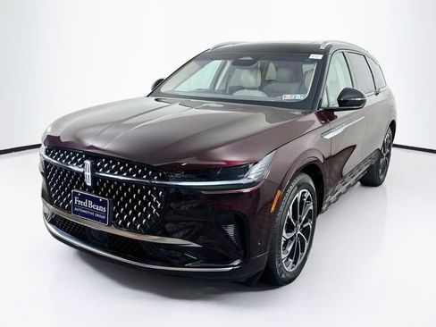 Used 2024 Lincoln Nautilus Reserve w/ Equipment Group 202A AWD/4WD image 3