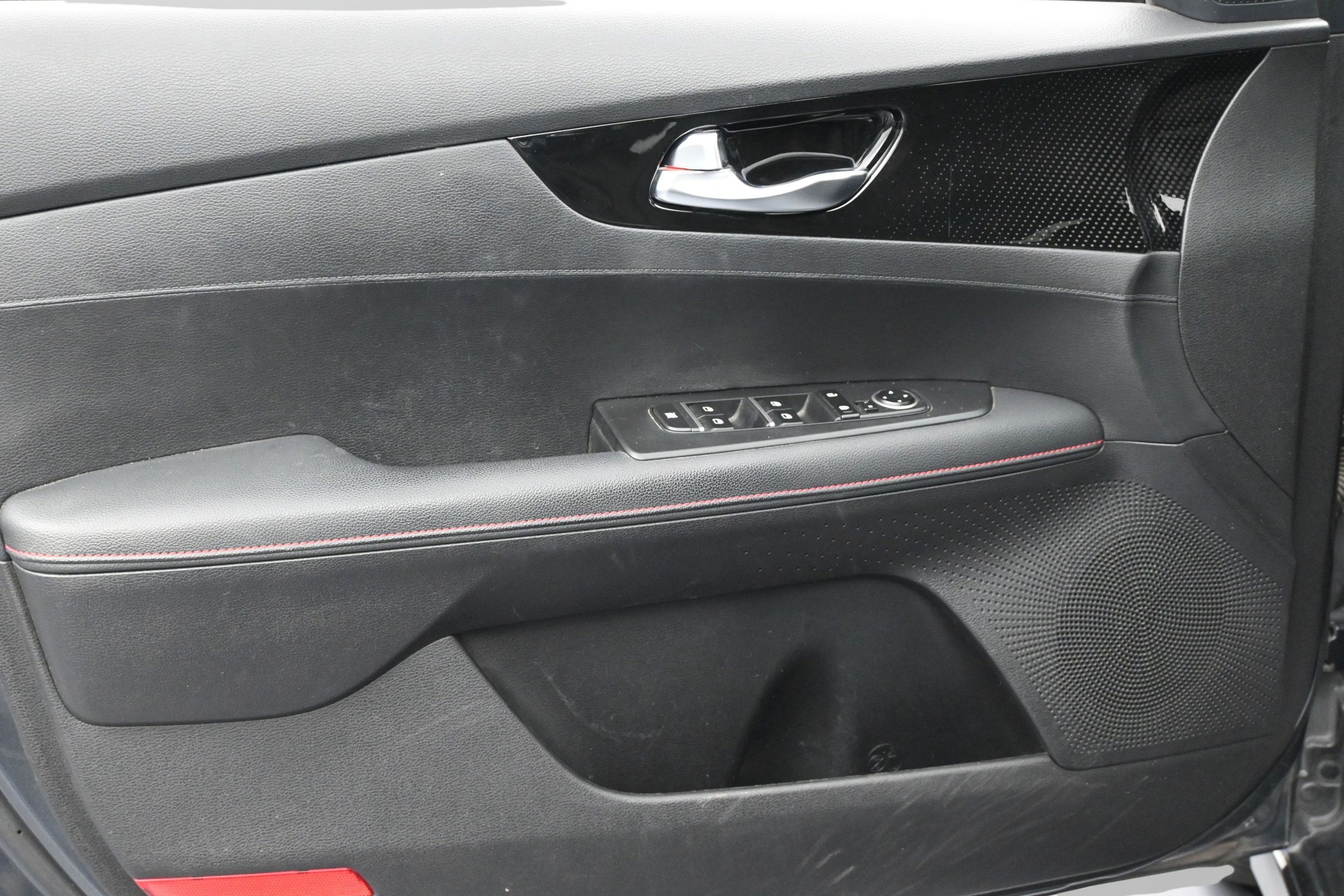 Used 2023 Kia Forte GT FWD image 11