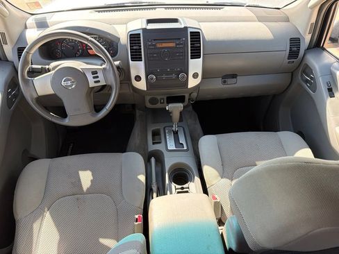 Used 2012 Nissan Frontier SV RWD image 18
