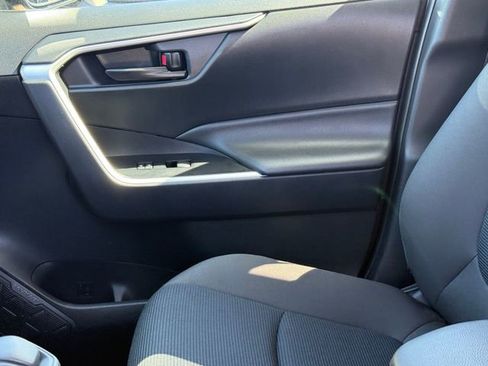 Used 2025 Toyota RAV4 LE image 12