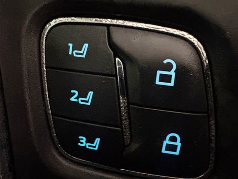 Used 2021 Ford F150 Lariat image 8