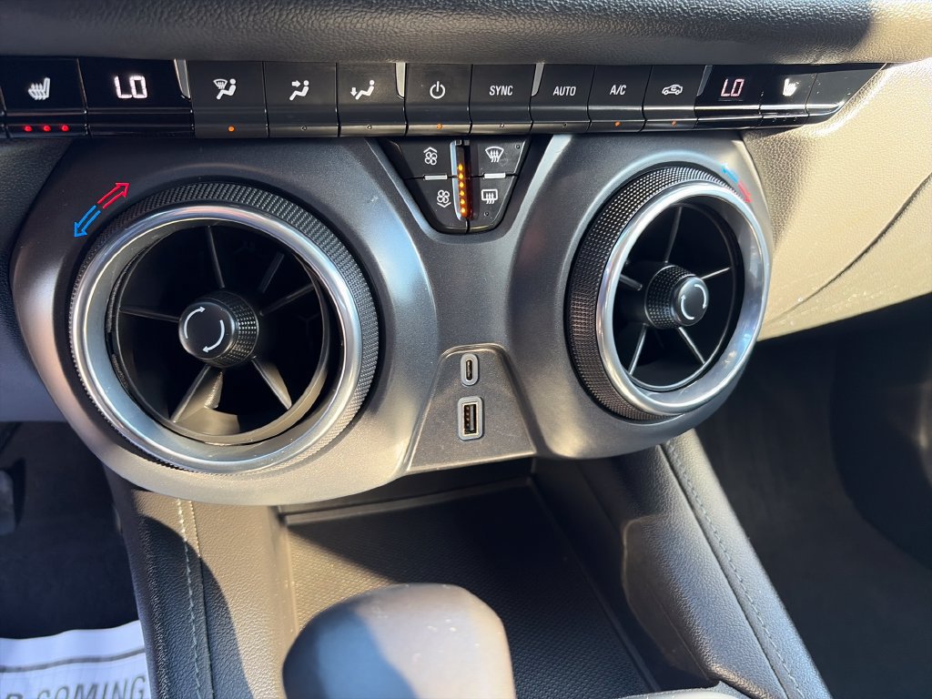 Used 2020 Chevrolet Blazer LT FWD image 24