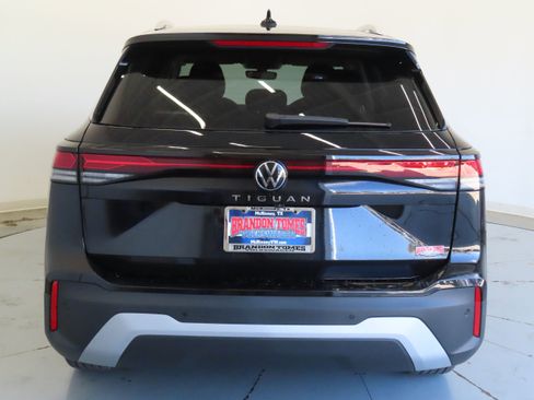 New 2026 Volkswagen Tiguan S image 5