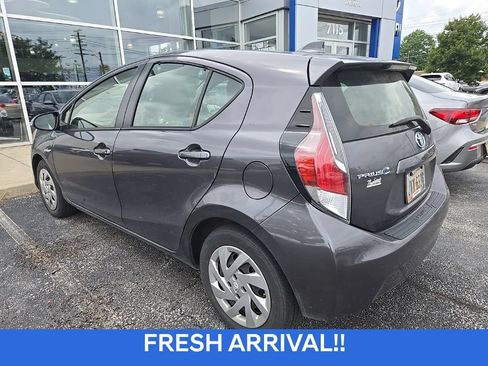 Used 2016 Toyota Prius C One FWD image 3