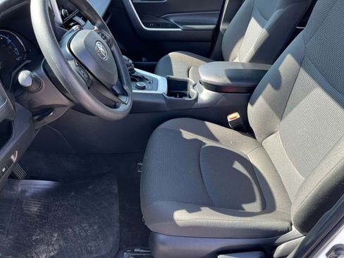 Used 2025 Toyota RAV4 LE image 24