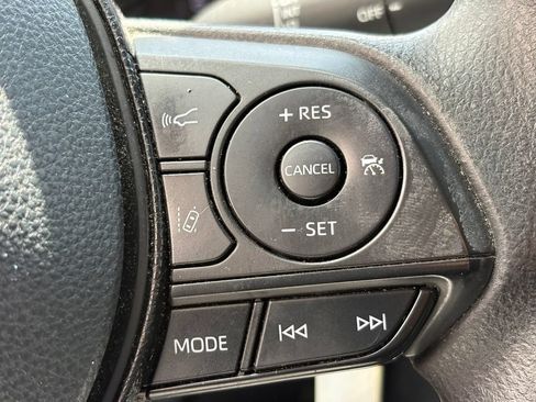Used 2020 Toyota RAV4 LE w/ Carpet Mat Package FWD image 17