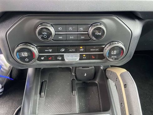 Certified 2025 Ford Bronco Badlands AWD/4WD image 19