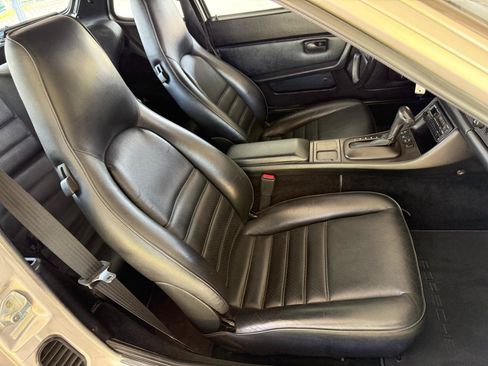 Used 1988 Porsche 944 Coupe RWD image 49