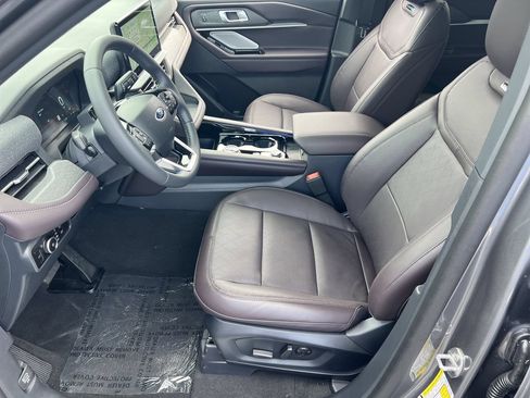 New 2026 Ford Explorer Platinum RWD image 19