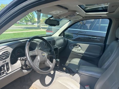 Used 2008 Chevrolet TrailBlazer LT AWD/4WD image 6