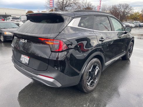 Certified 2026 Kia Sportage EX w/ EX Panorama Roof Package image 2