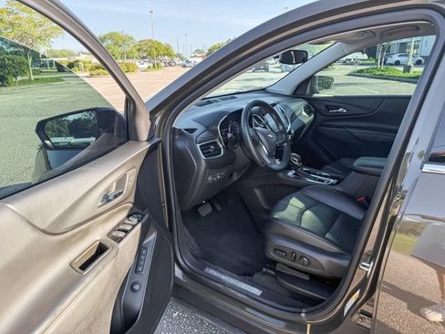 Used 2024 Chevrolet Equinox Premier FWD image 12