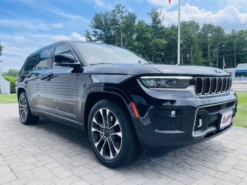 Used 2022 Jeep Grand Cherokee L Overland w/ Advanced Protech Group III AWD/4WD image 4