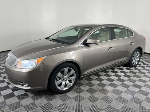 Used 2010 Buick LaCrosse CXS image 8