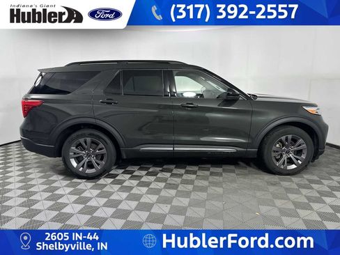 Used 2022 Ford Explorer XLT w/ Equipment Group 202A AWD/4WD image 9