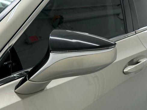 Used 2020 Lexus ES 350 w/ Premium Package image 14