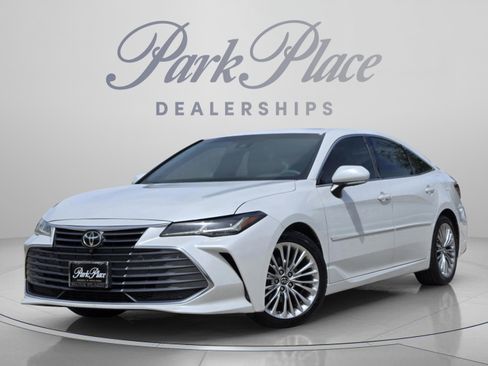 Used 2019 Toyota Avalon Limited w/ Advanced Safety Package FWD image 1